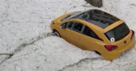 Jaka Tu A Pogodila Panjolsku Auti Su Bili Zarobljeni U Ledu A Neki