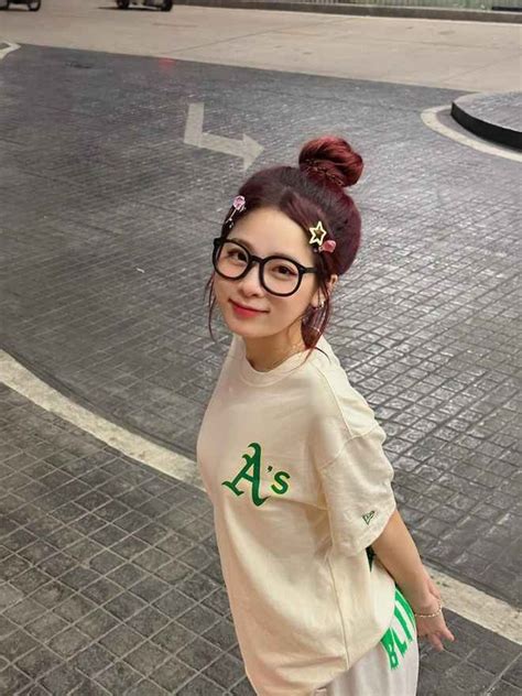 Bị nói dựa hơi bạn trai streamer nàng hot girl Ngọc Kem đáp trả