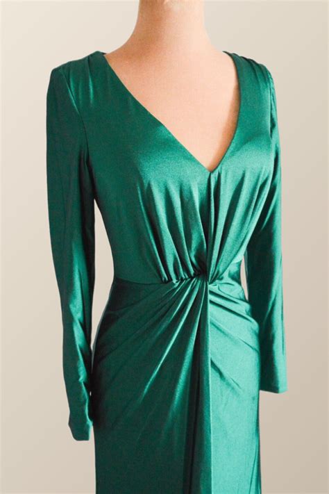 Long Sleeves Green Knotted Front Gown Ohmollydress