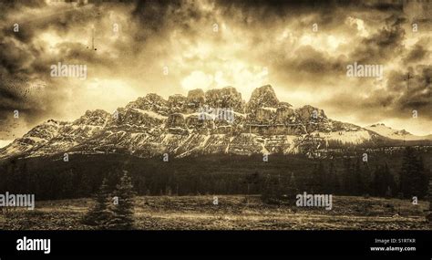 Castle Mountain, Alberta, Canada Stock Photo - Alamy