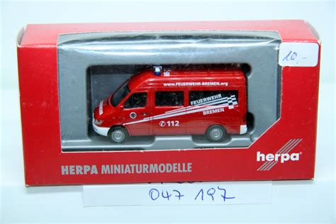 Herpa 047197 Mercedes Benz Sprinter 99 Bus Feuerwehr Bremen für