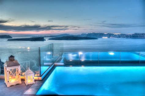 Astarte Suite with private infinity pool indoor couples Jacuzzi and ...