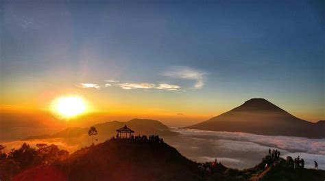 Bukit Sikunir Paket Wisata Dieng Paket Wisata Dieng Wowdieng Adventure