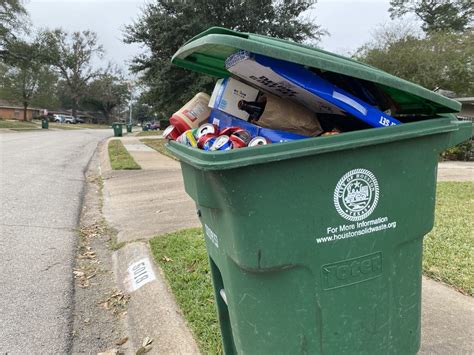 A Shortage Of Houston Solid Waste Workers Is Causing Recycling Pickup