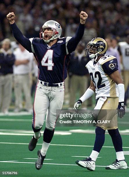 361 Adam Vinatieri Super Bowl Photos & High Res Pictures - Getty Images