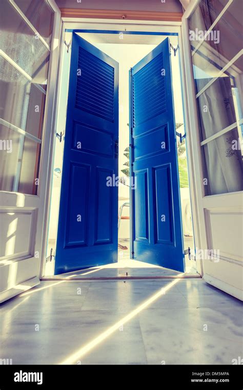 Sun Streaming Through Door Hi Res Stock Photography And Images Alamy