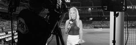 Braves Reporter Kelly Crull Works Hard To Make It Look Easy David