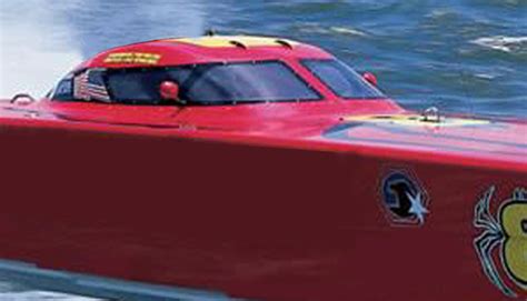 cockpit design drags in performance powerboats