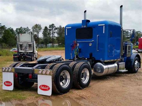 Peterbilt Exhd Sleeper Semi Trucks