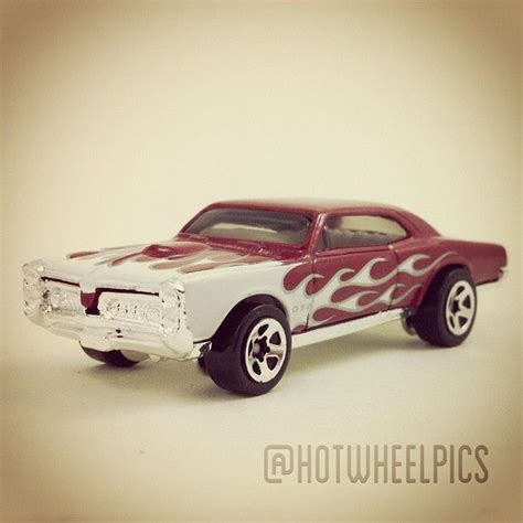 137 1967 Pontiac GTO 2007 Hot Wheels All Stars Hot Wheels Toy Car Pontiac Gto