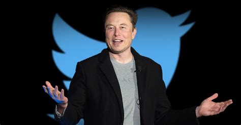 Musk Will Give Twitter Workers Stock Awards Based On 20 Billion