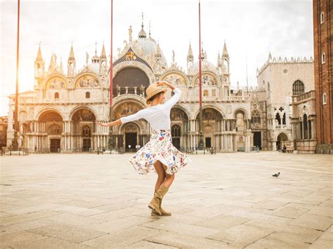 Packing list for Venice - Solo Female Travelers Tours | 100% Female powered