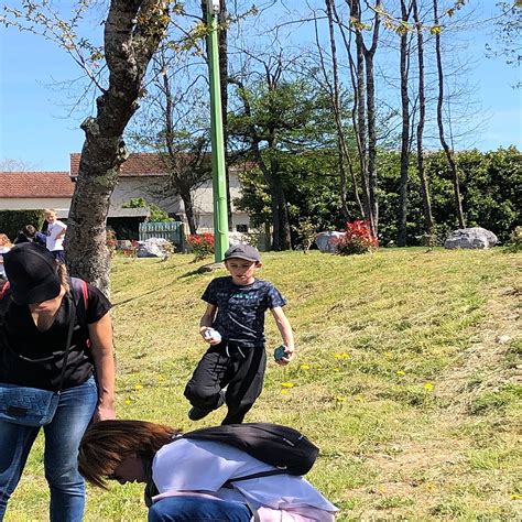 Succès pour la première chasse aux galets de Pâques Commune d Igon