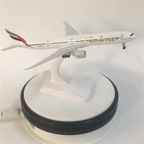 JASON TUTU 20cm United Arab Emirates Boeing 777 Airplane Model Plane