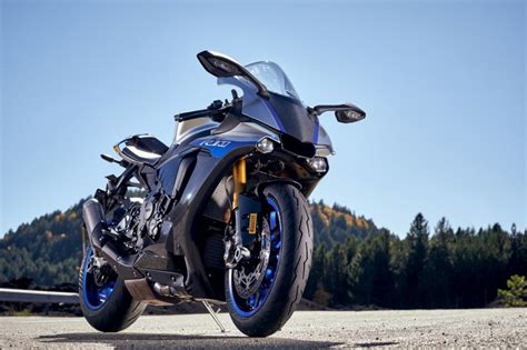 DIABLO ROSSO™ IV named ‘best sports tyre’ by German magazine ’MOTORRAD’
