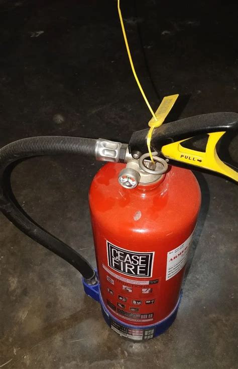 Class A ABC Dry Powder Ceasefire Fire Extinguisher Capacity 4 Kg At