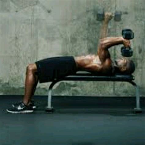 Alternating Dumbbell Skullcrusher by Shaun Lane - Exercise How-to - Skimble