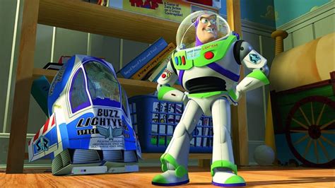 La Historia Detr S De Buzz Lightyear El Nuevo Personaje De Chris Evans