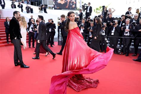 Sara Sampaio Sexy Legs And Upskirt Hot Celebs Home