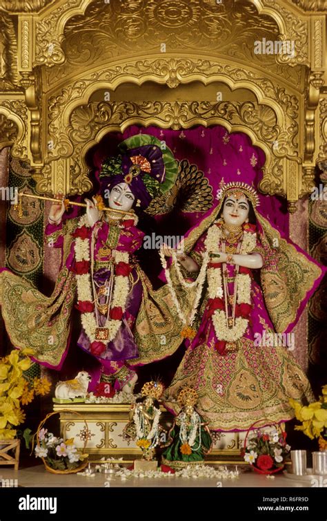 Iskcon Temple Radha Krishna Wallpaper