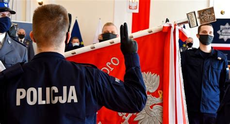 Nowi Funkcjonariusze W Szeregach Podlaskiej Policji Foto