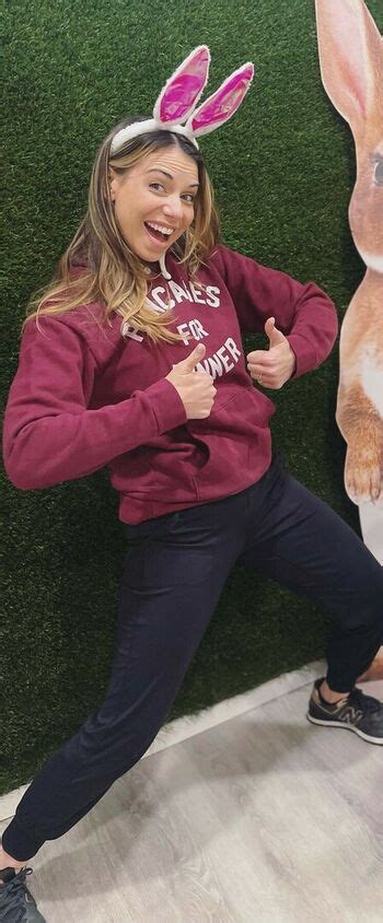 Laura Bailey LauraBaileyVO Saltybl0nde Nude OnlyFans Page 2 The Fappening Plus