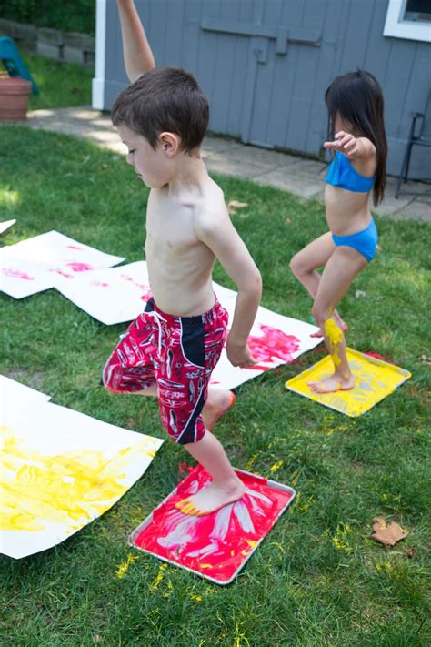 Kidspert: Feet Painting