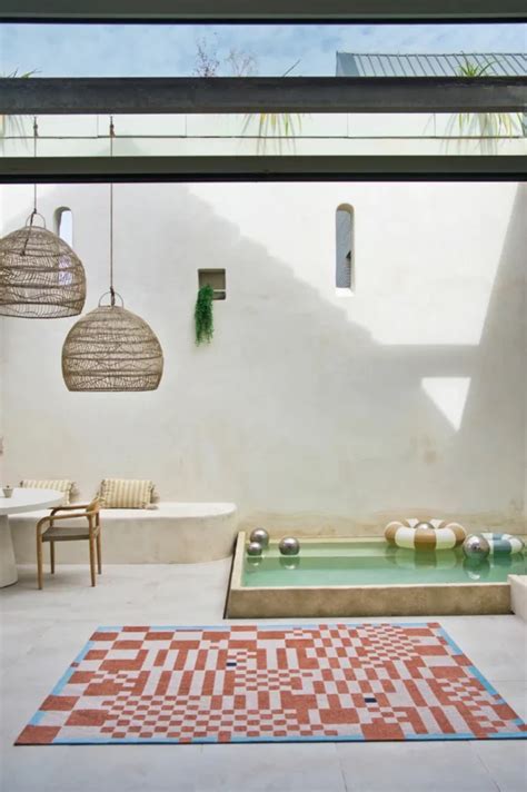 9341 Nude Louis De Poortere