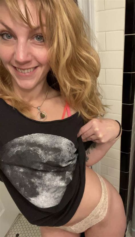 Have A Great Friday You Silly Folks Nudes Amateur Milfs NUDE PICS ORG