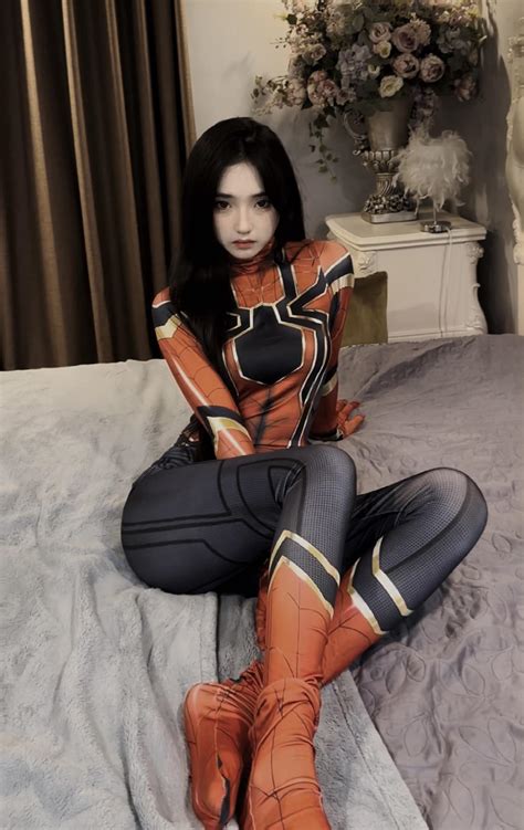 Bị dân tình nghi ngờ là nữ chính trong clip nhạy cảm hot girl phỏng vấn dạo lên tiếng