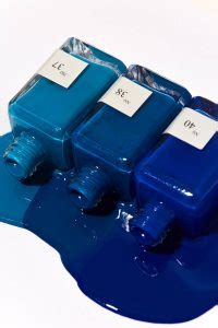 15 Beautiful Shades of Blue Nail Polish for Every Occasion