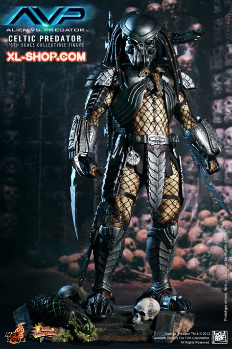 Hot Toys MMS Alien Vs Predator Th Scale Celtic Predator Collectible Figure