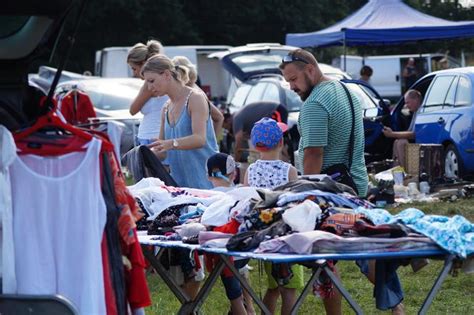 Pchli targ czyli wyprzedaż garażowa w podbydgoskich Przyłękach