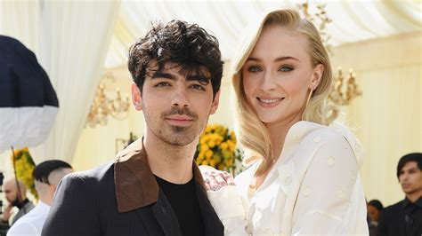 Joe Jonas and Sophie Turner Have Set a Wedding Date | Teen Vogue