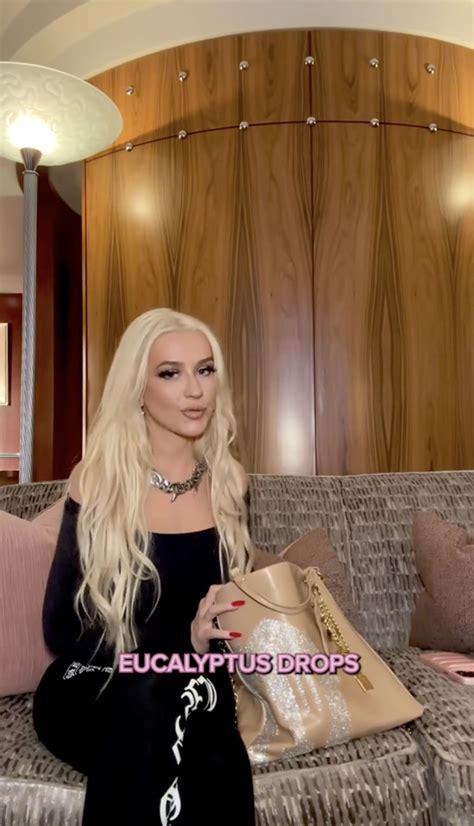 Christina Aguilera Looks Unrecognizable In Tiktok Video Fans