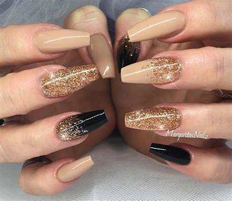 31 Snazzy New Years Eve Nail Designs Stayglam New Years Eve Nails