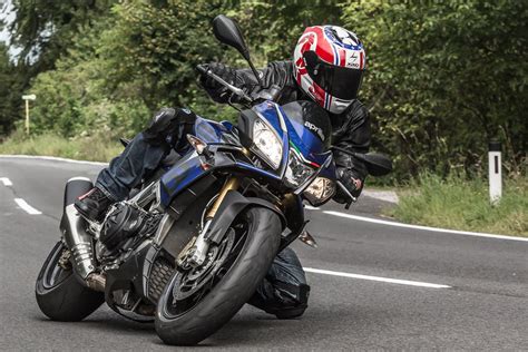 Power Naked Bike Test Aprilia Tuono V RR Vs BMW S R Vs Yamaha MT
