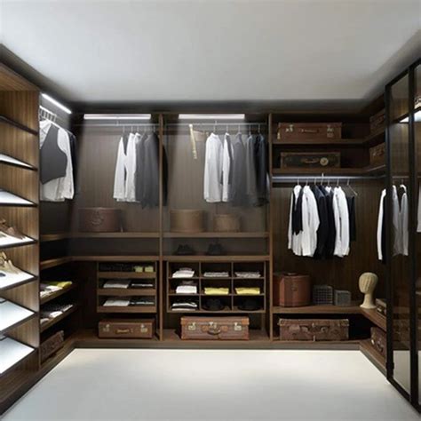 Шкаф с мужской одеждой 98 фото