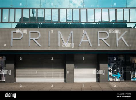 Primark Logo Stock Photos & Primark Logo Stock Images - Alamy