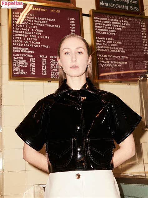 Erin Doherty Nude Leaks Fapellas