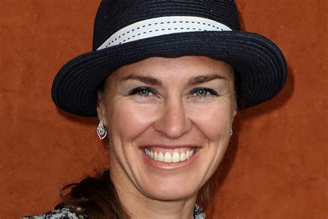 Martina Hingis admits mistake