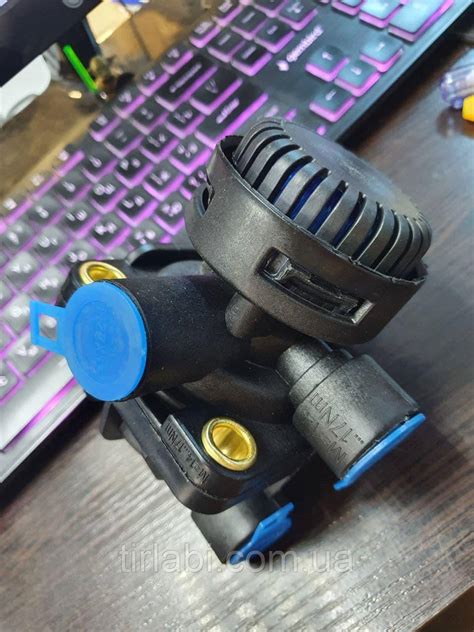 Кран ускорительный MAN TGA TGX TGS TGM PA66GF35 (ID#872474315), цена ...