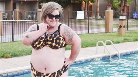 Hot Sexy Jes Baker Bikini Pics