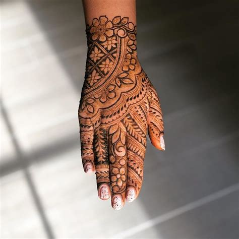 20 Stunning Yet Simple Arabic Mehndi Designs For Left Hand To Your