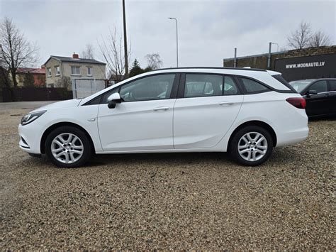 Opel Astra Sports Tourer Cdti Edition Moonauto