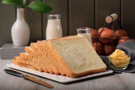 Premium Photo Sliced Toast Loaf White Bread Shokupan Or Roti Tawar