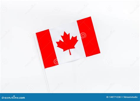 Bandeira De Canad Na Opini O Superior Do Fundo Branco Foto De Stock