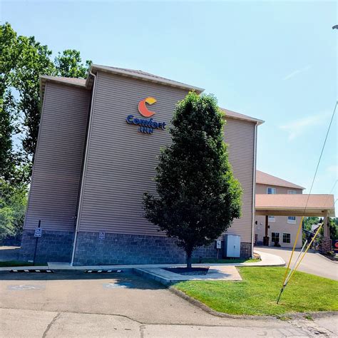 COMFORT INN - Prices & Hotel Reviews (Connellsville, PA)