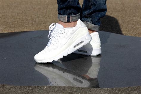 Nike Air Max 90 Ultra Moire Triple White 819477 111 Nike Air Max 90 White Sneaker Ultra