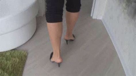 Barefeet In Sexy Mules Horny And Sexy Milf Clips Sale